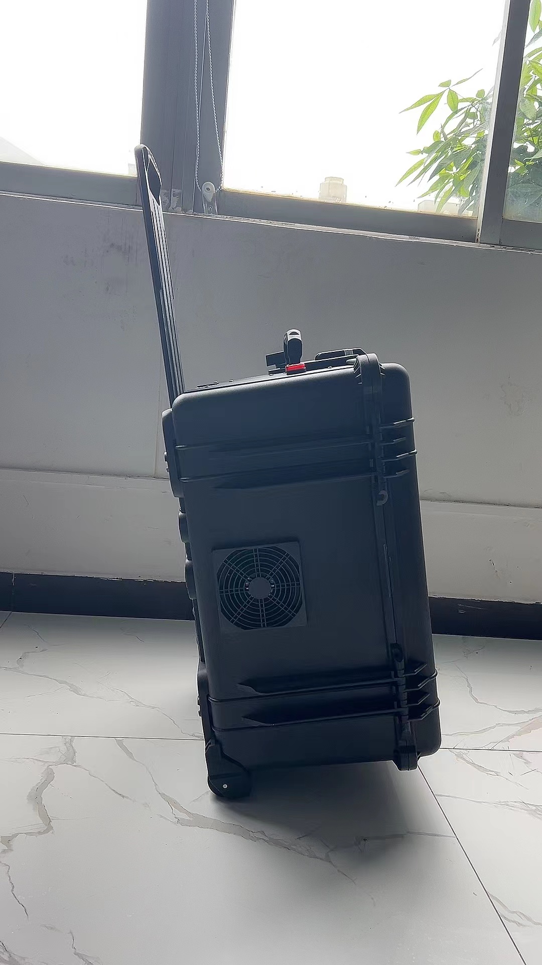 景谷手拉箱型移动通信干扰器